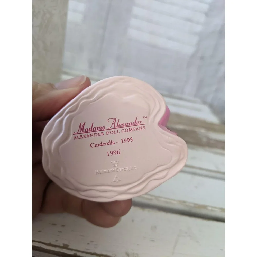 Hallmark Cinderella Madame Alexander‎ 1995 princess